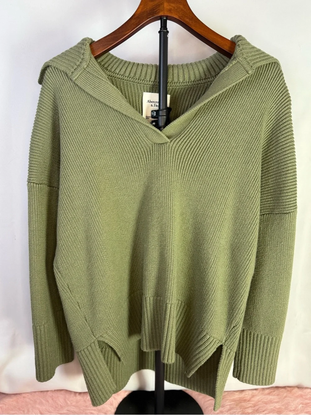 Abercrombie & Fitch - Men’s Olive Green Hooded Rib-Knit Sweater - Size L